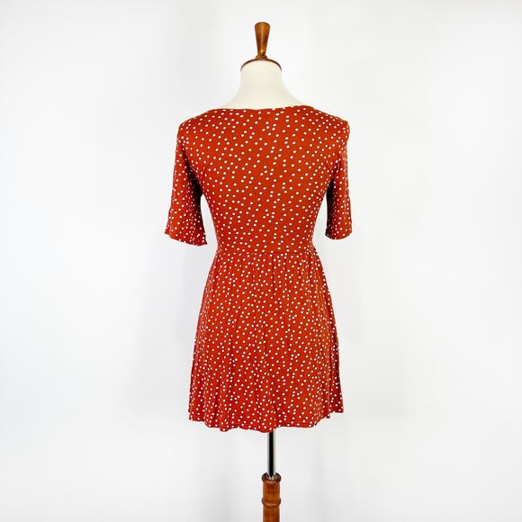 PrettyLittleThing polka dot dress brown and white mini stretch surplice Size 6 - Picture 2 of 8